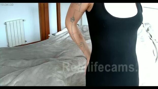 Full leaked Petitesofi private photo