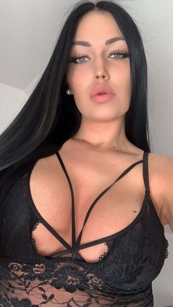 Full leaked Petratimea private photo
