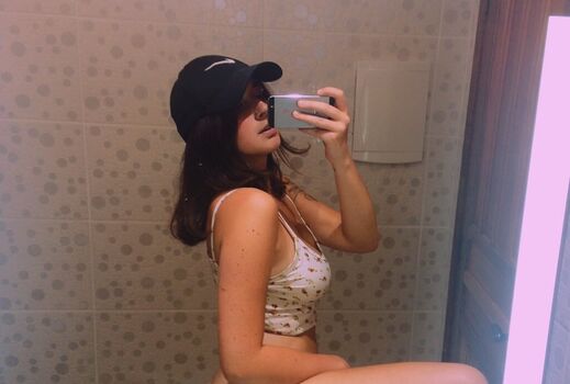 Full leaked Petropolis page private photo