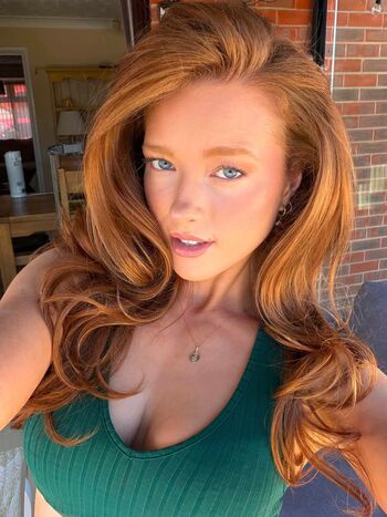 Full leaked Pheobeisginger private photo