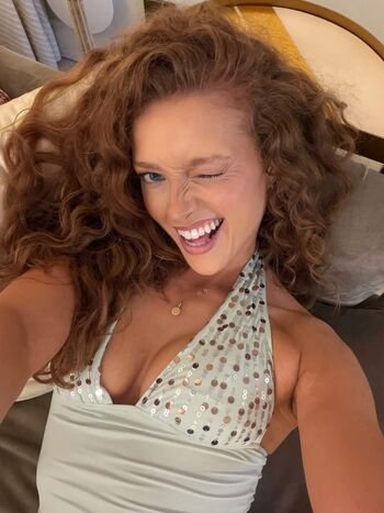 Full leaked Pheobeisginger private photo