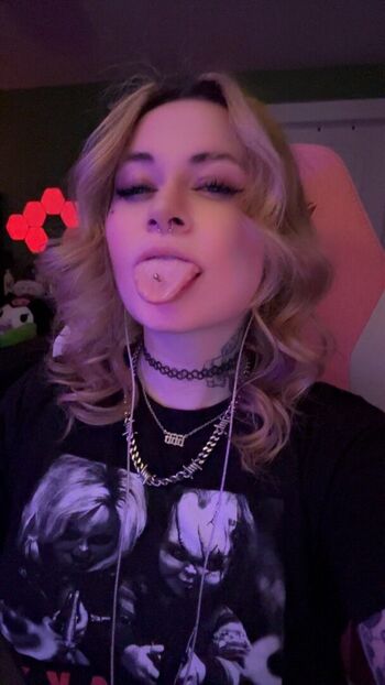 Full leaked Phinxxk private photo