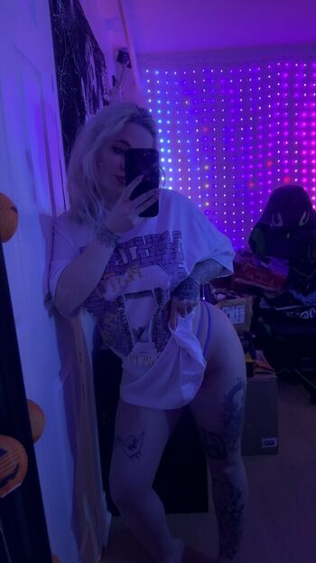 Full leaked Phinxxk private photo