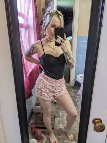 Full leaked Phinxxk private photo