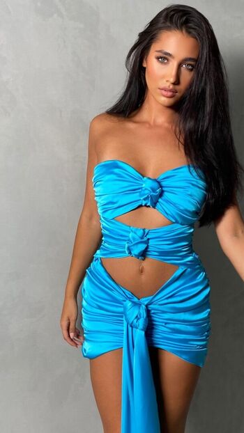Full leaked Phoebe peers private photo