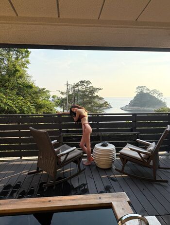 Full leaked Phoeberuchen page private photo