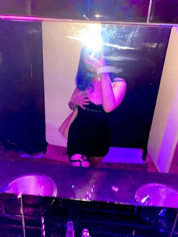 Full leaked Phoebslynx private photo