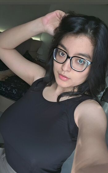 Full leaked Pika lillie private photo