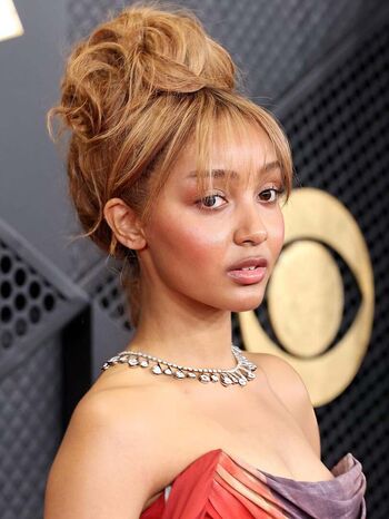 Full leaked Pinkpantheress page private photo