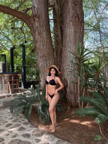 Full leaked Pinku cosplay private photo