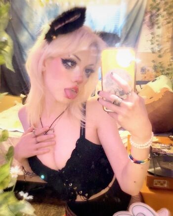Full leaked Pipssqueakss page private photo