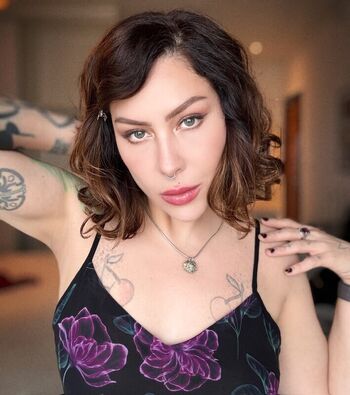 Full leaked Pitty private photo