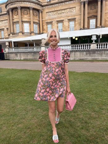 Full leaked Pixie lott private photo