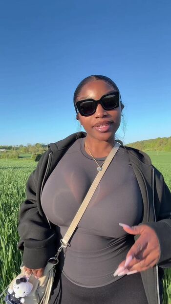 Full leaked Pixiehann private photo