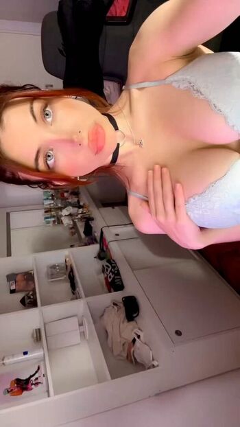 Full leaked Pixieweapon private photo