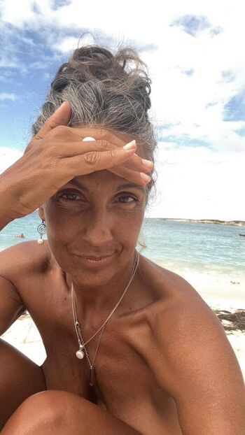 Full leaked Politicians female private photo