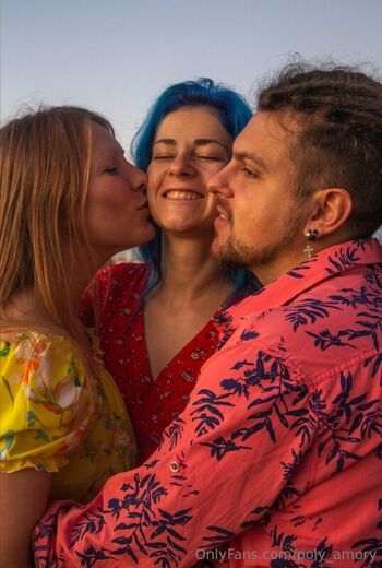 Full leaked Polyamory private photo