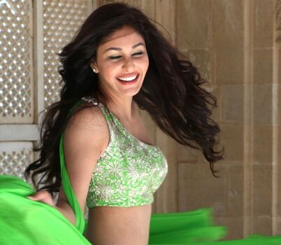 Full leaked Pooja chopra private photo