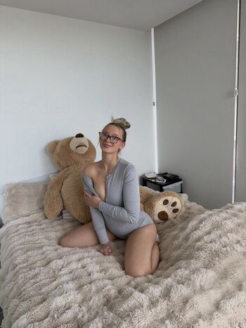 Full leaked Poppy rae private photo