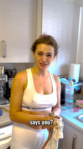 Full leaked Poppyhollins private photo