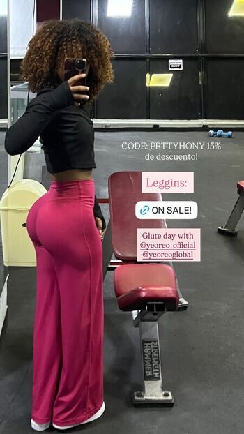 Full leaked Prttyhony private photo
