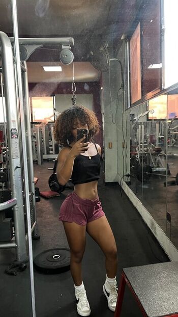 Full leaked Prttyhony private photo