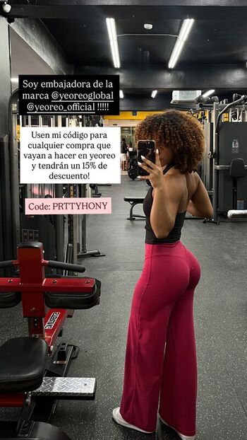 Full leaked Prttyhony private photo