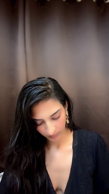 Full leaked Prachi singla private photo
