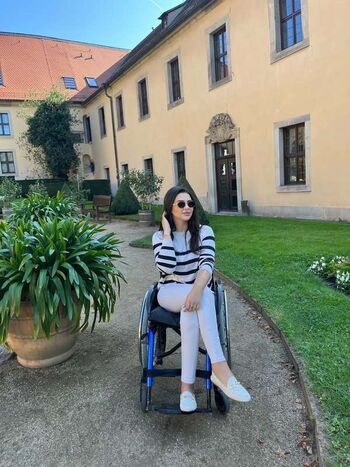 Full leaked Pretty wheelchair girl private photo