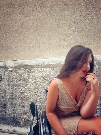 Full leaked Pretty wheelchair girl private photo