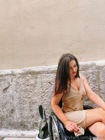 Full leaked Pretty wheelchair girl private photo