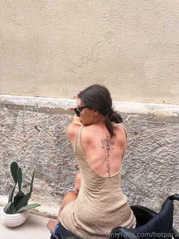 Full leaked Pretty wheelchair girl private photo