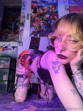 prettylittlefreak13