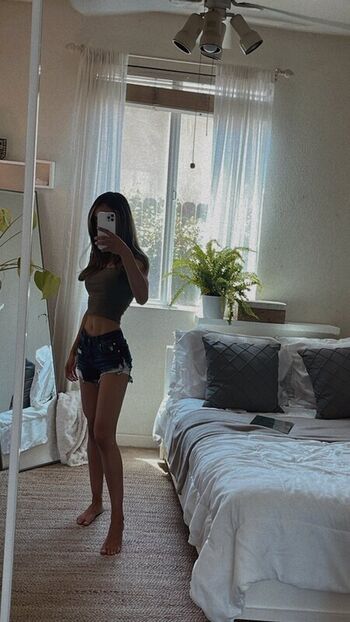 Full leaked Prettypetite private photo