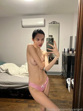 Full leaked Prettyybb private photo