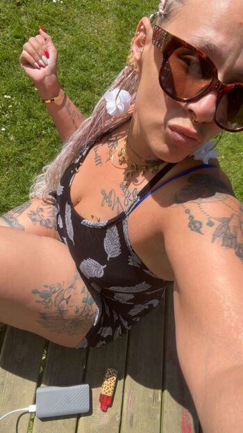 Full leaked Princessemiymiy private photo