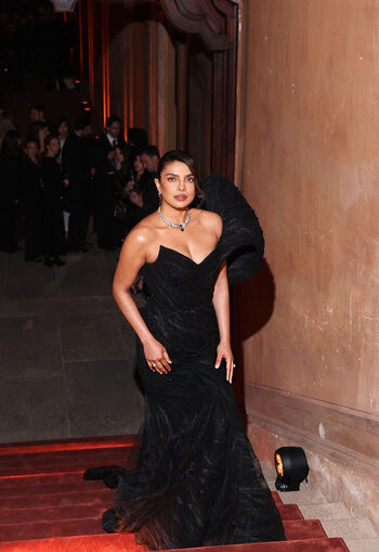 Full leaked Priyanka chopra private photo