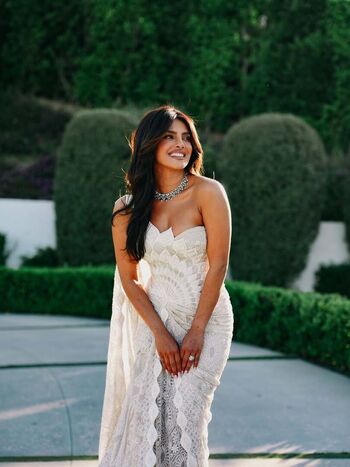 Full leaked Priyanka chopra page private photo