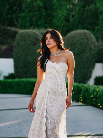 Full leaked Priyanka chopra page private photo