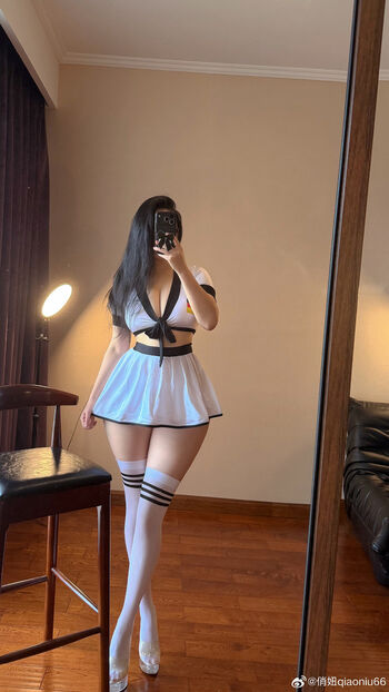 Full leaked Qiaoniutt  page private photo