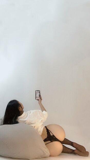 Full leaked Qiaoniutt  page private photo