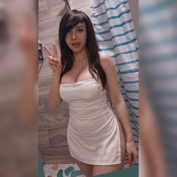 Full leaked Qlona private photo