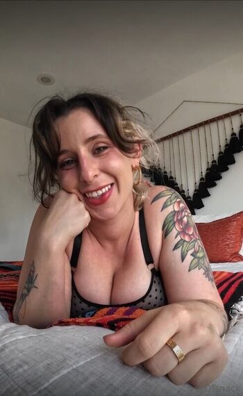 Full leaked Qtsnack private photo