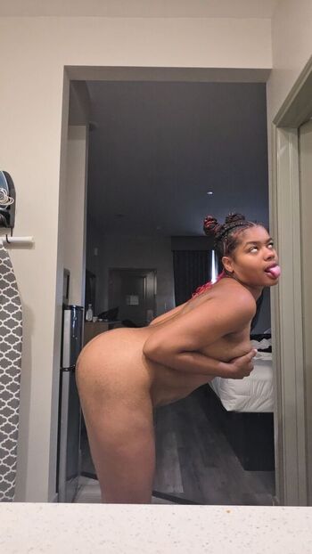 Full leaked Queenjay experience private photo