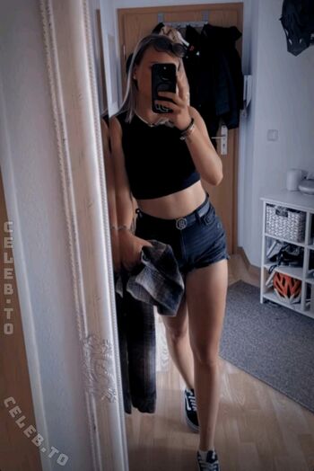 Full leaked Quietschiie private onlyfans photo