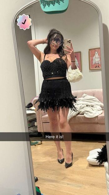 Full leaked Qveenjulia private onlyfans photo