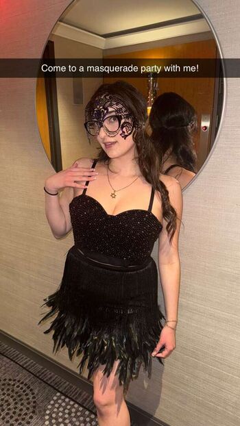 Full leaked Qveenjulia private onlyfans photo