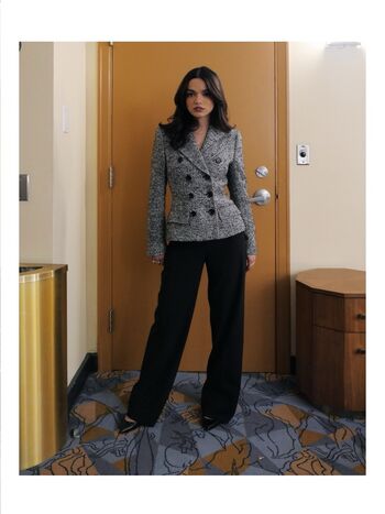 Full leaked Rachel zegler page private photo