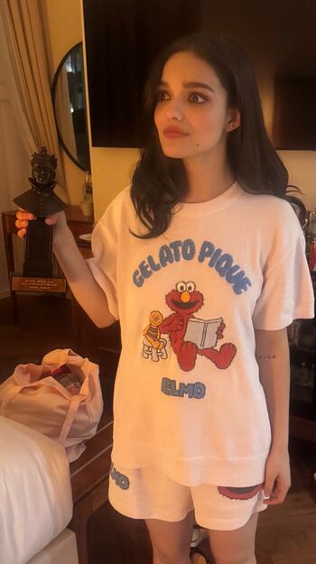 Full leaked Rachel zegler page private photo