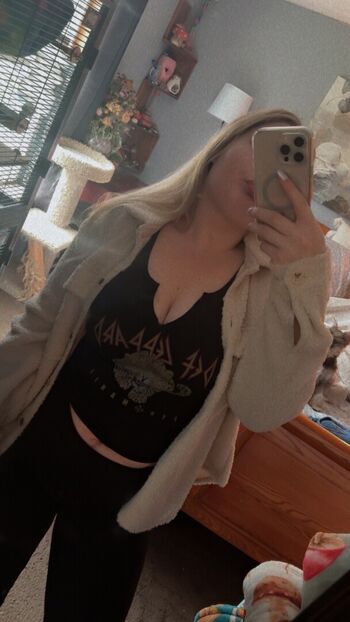 Full leaked Raelynn arin private photo